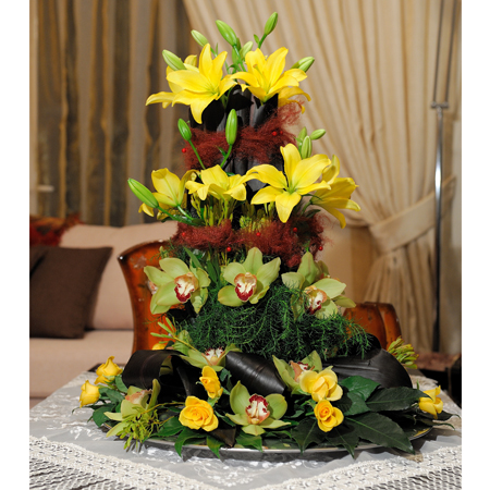 the flower shop proposed  A spesial  Flower Arrangements with Lillis and Orchids - ARR 12002