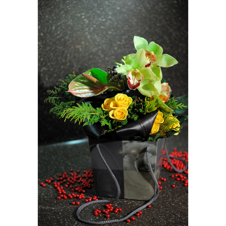 Mix bouguet flowers in a box - XMAS 44006