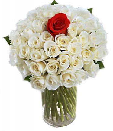 Μπουκέτο με 30 Λευκά Τριαντάφυλλα σε Βάζο - ΜΠΟΥ 072244