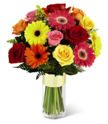 Fantastic bunch of flowers with Roses, zermpera and Fern’s - BOU 0190