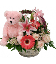 mix flowers and toys in a basket   ΣΥΝ - 072247