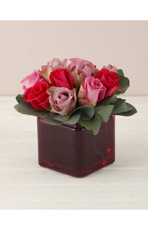 Mix Roses in Glass Flowerpot